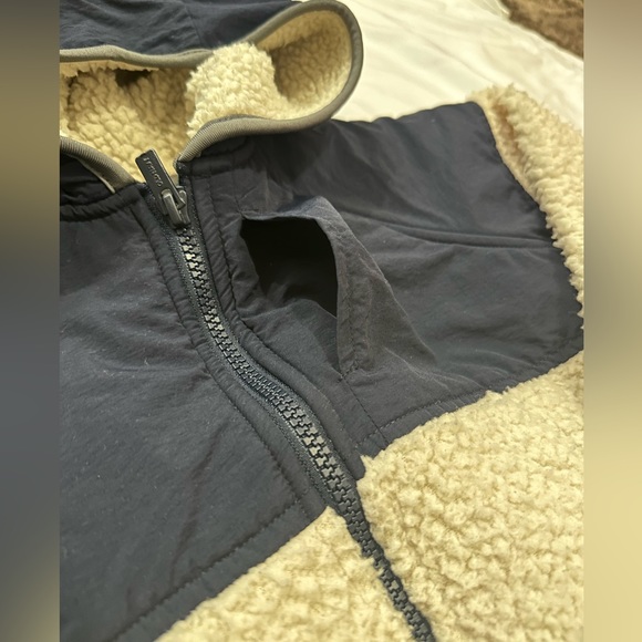 Cozy full-zip Sherpa hooded jacket - Picture 7 of 9